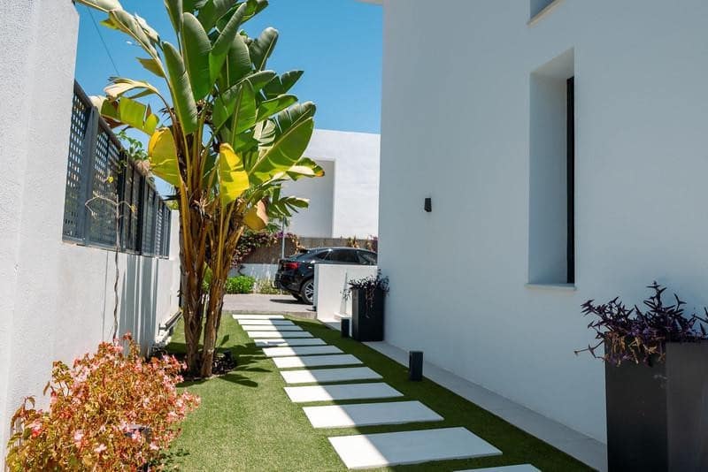 4 chambre Villa/Maison à vendre à Estepona avec piscine garage - 1 850 000 € (Ref: 9932717)
