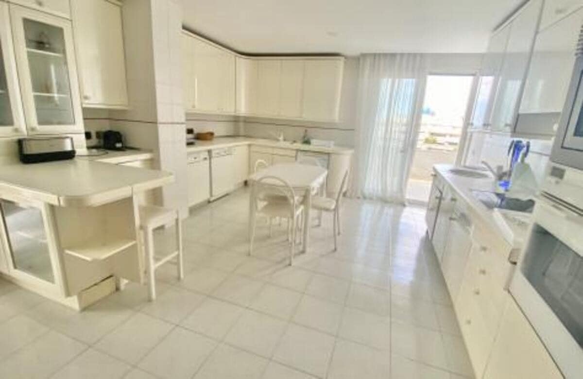 3 quarto Apartamento para arrendamento para férias em Marbella com piscina Garagem - 5 000 € (Ref: 9932719)