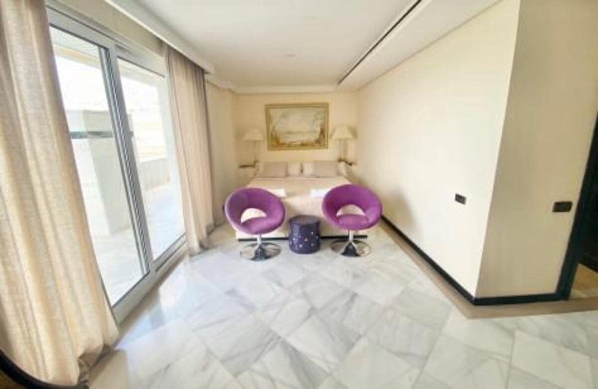 3 quarto Apartamento para arrendamento para férias em Marbella com piscina Garagem - 5 000 € (Ref: 9932719)