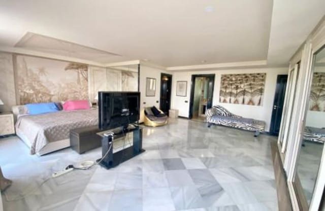 Apartamento de 3 habitaciones en Playa de Fontanilla, Marbella en alquiler vacacional con piscina garaje - 5.000 € (Ref: 9932719)