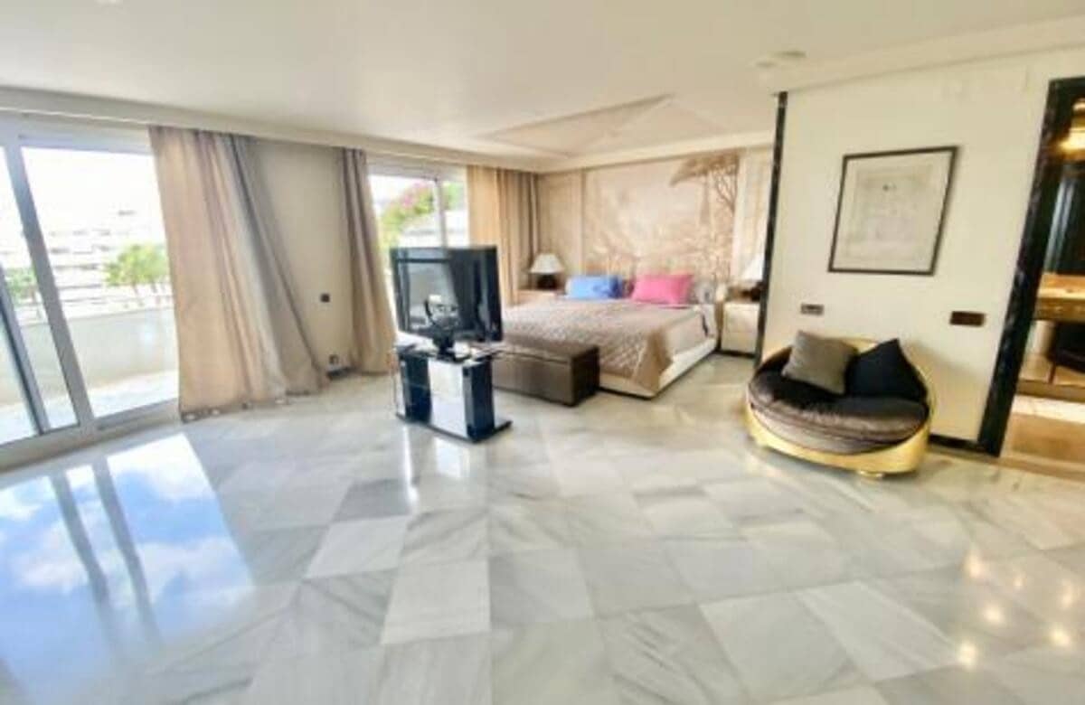 3 quarto Apartamento para arrendamento para férias em Marbella com piscina Garagem - 5 000 € (Ref: 9932719)