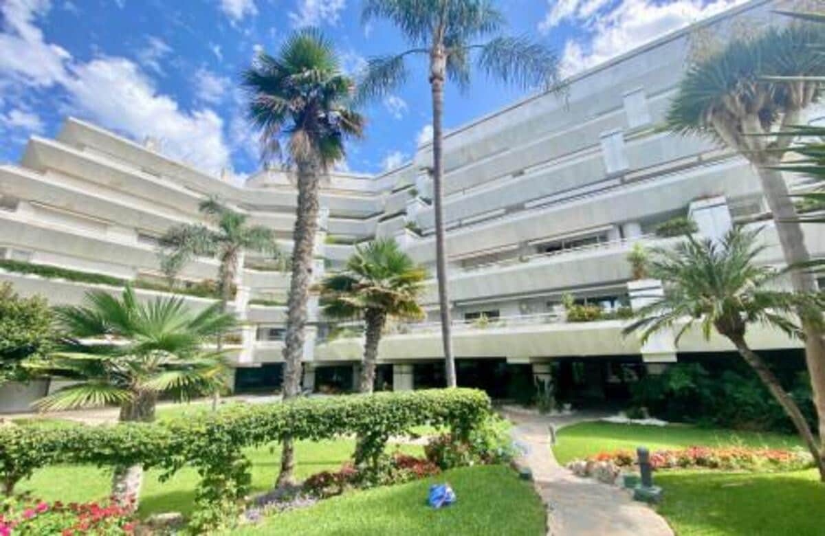 3 quarto Apartamento para arrendamento para férias em Marbella com piscina Garagem - 5 000 € (Ref: 9932719)