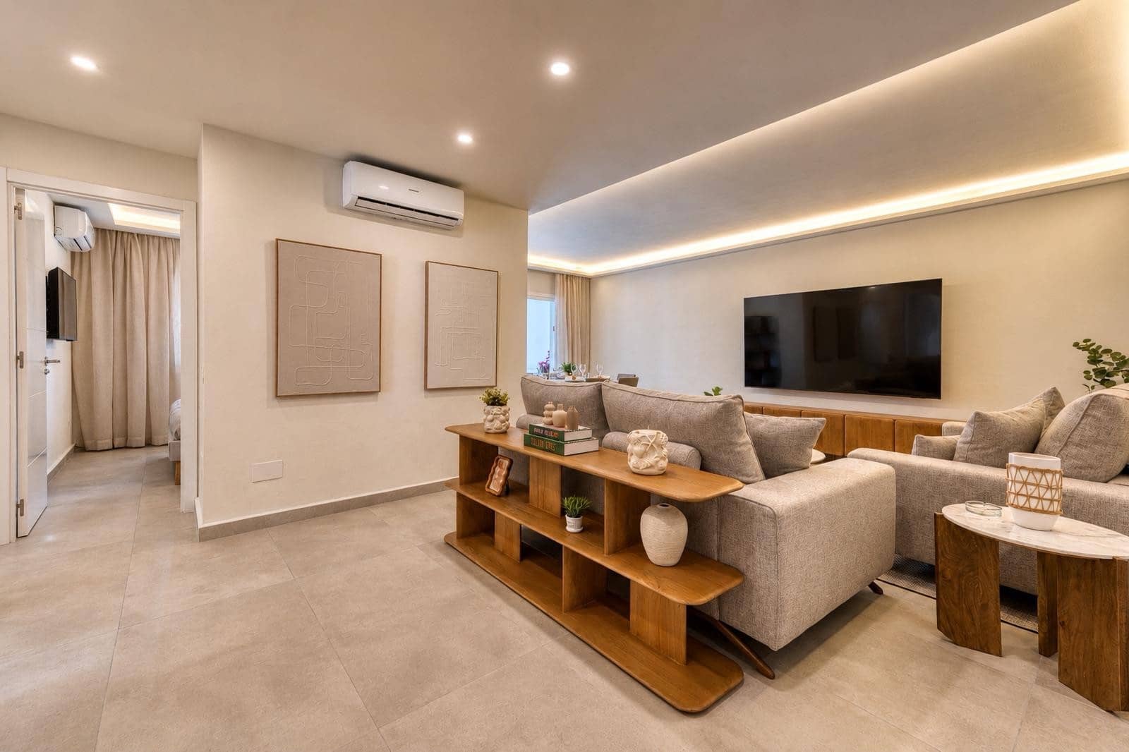 4 bedroom Apartment for rent in Nueva Andalucia with pool garage - € 5,000 (Ref: 9932720)