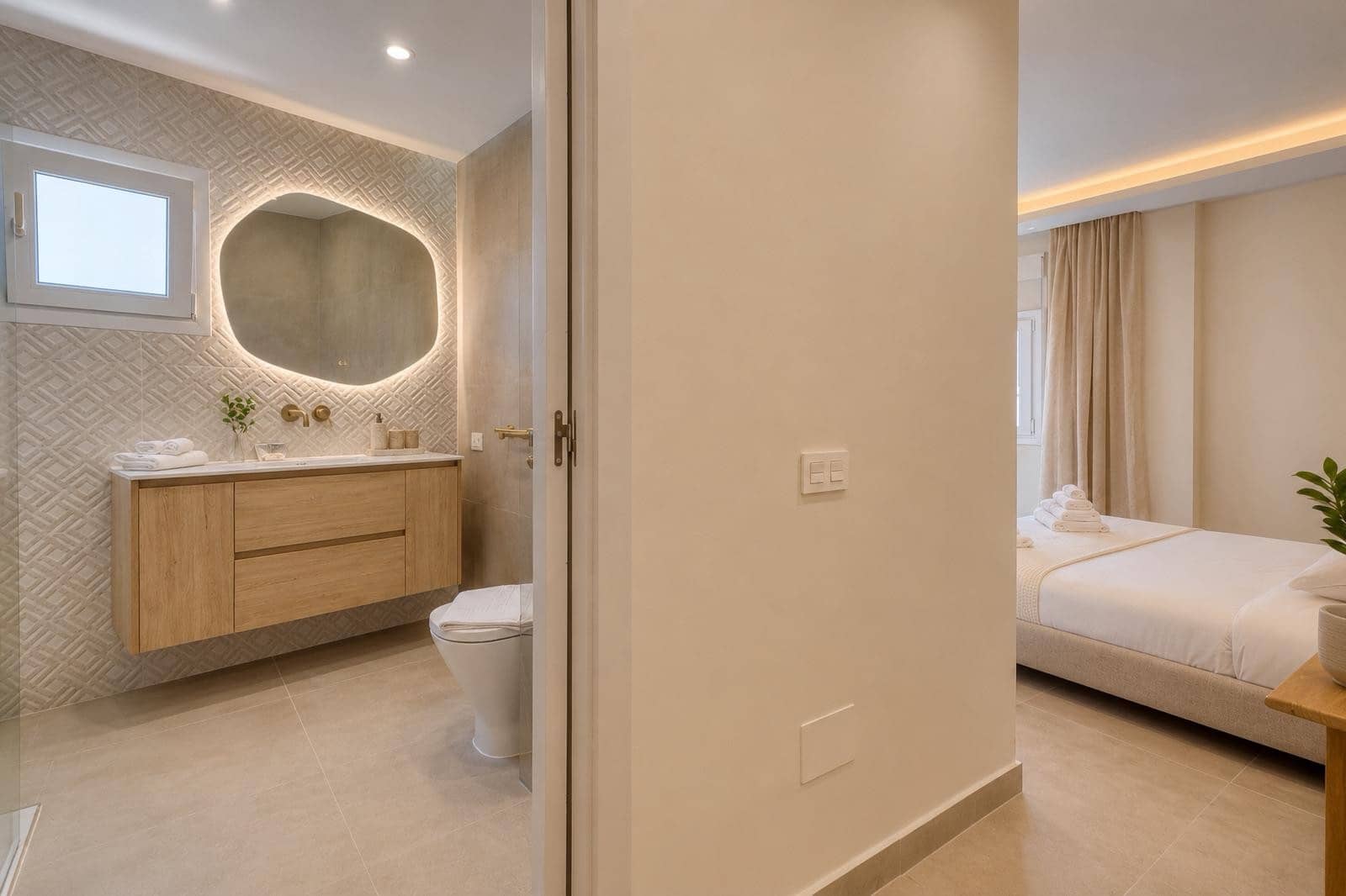 4 bedroom Apartment for rent in Nueva Andalucia with pool garage - € 5,000 (Ref: 9932720)