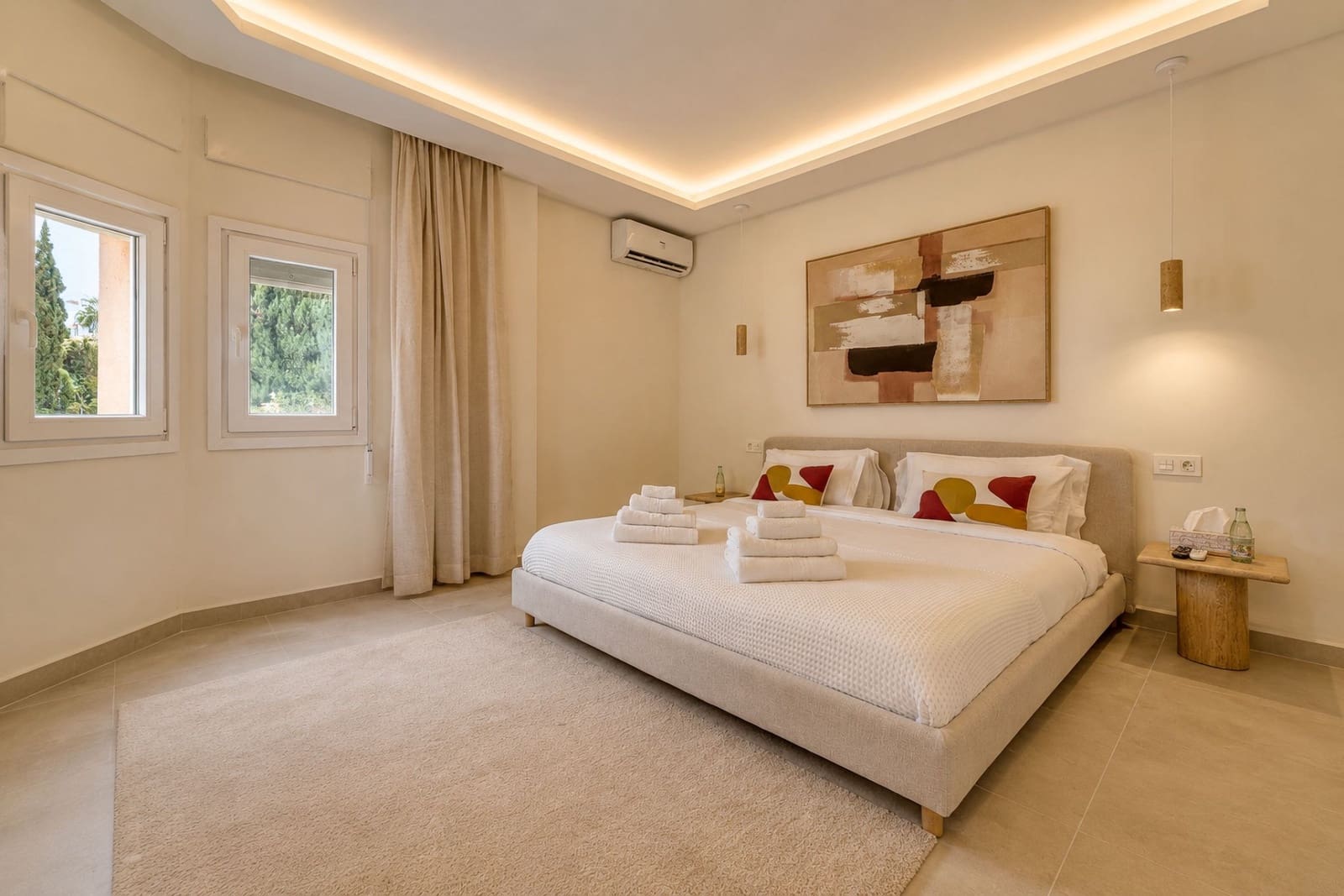 4 bedroom Apartment for rent in Nueva Andalucia with pool garage - € 5,000 (Ref: 9932720)