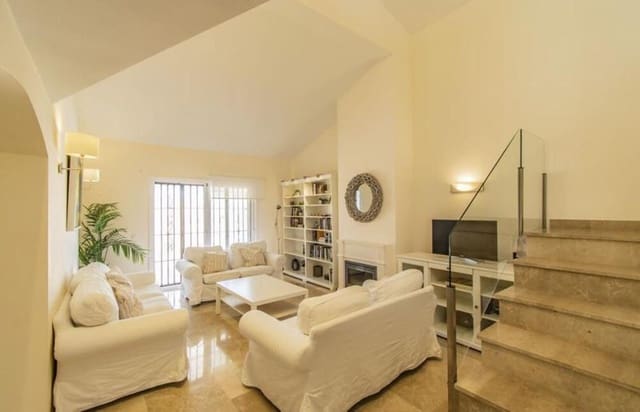 4 makuuhuone Huvila myytävänä paikassa Casco Antiguo, Marbella mukana uima-altaan 
autotalli - 865 000 € (Ref: 9932721)