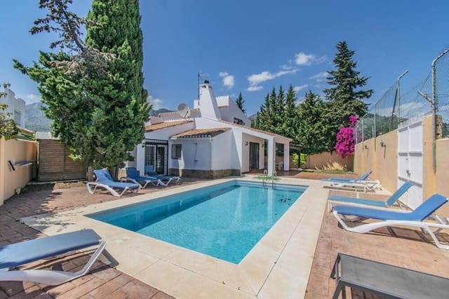 4 makuuhuone Huvila myytävänä paikassa Casco Antiguo, Marbella mukana uima-altaan 
autotalli - 865 000 € (Ref: 9932721)