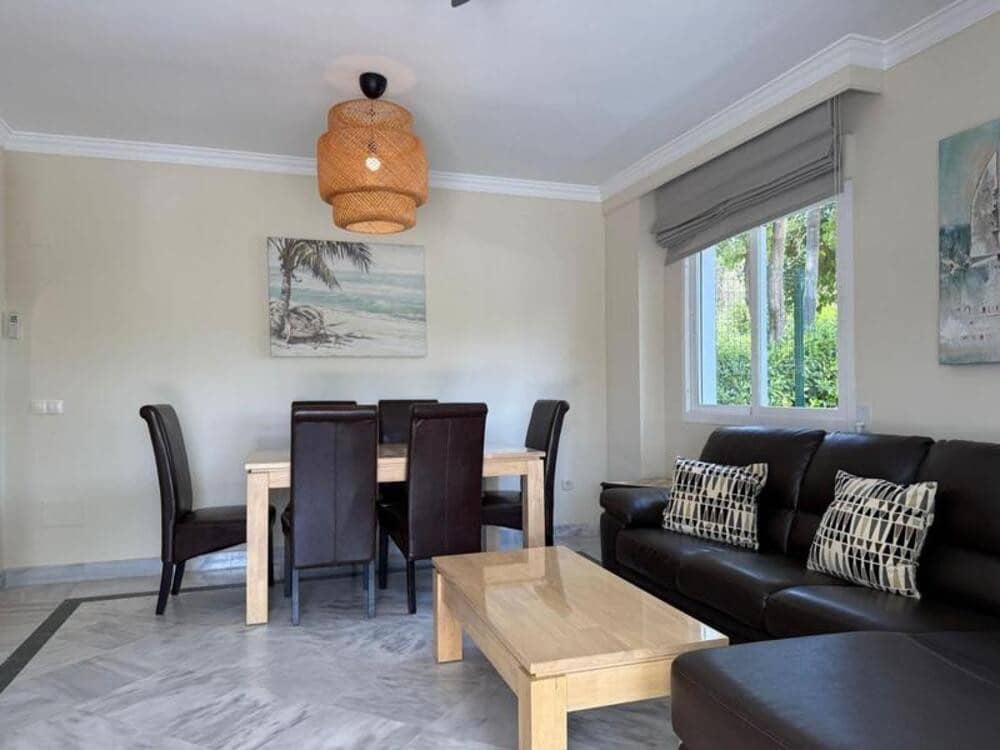 3 bedroom Apartment for rent in Nueva Andalucia with pool garage - € 2,500 (Ref: 9939286)