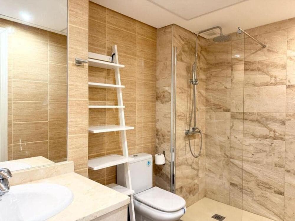 3 bedroom Apartment for rent in Nueva Andalucia with pool garage - € 2,500 (Ref: 9939286)