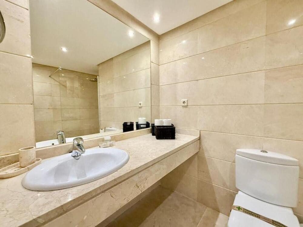 3 bedroom Apartment for rent in Nueva Andalucia with pool garage - € 2,500 (Ref: 9939286)