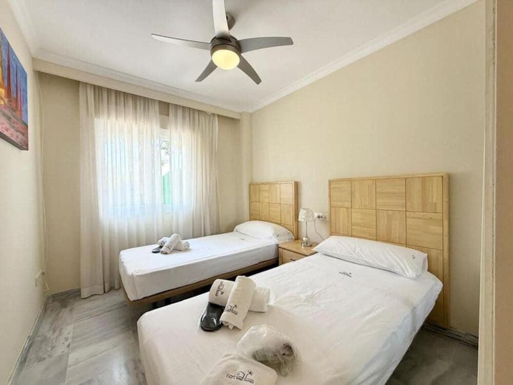 3 bedroom Apartment for rent in Nueva Andalucia with pool garage - € 2,500 (Ref: 9939286)
