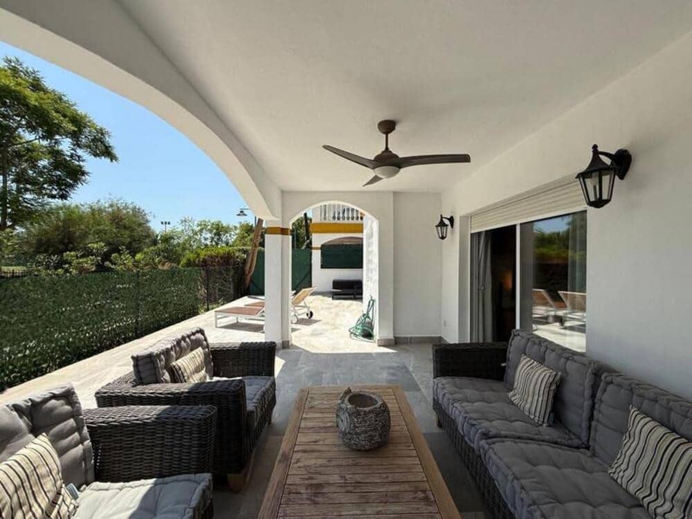 3 bedroom Apartment for rent in Nueva Andalucia with pool garage - € 2,500 (Ref: 9939286)
