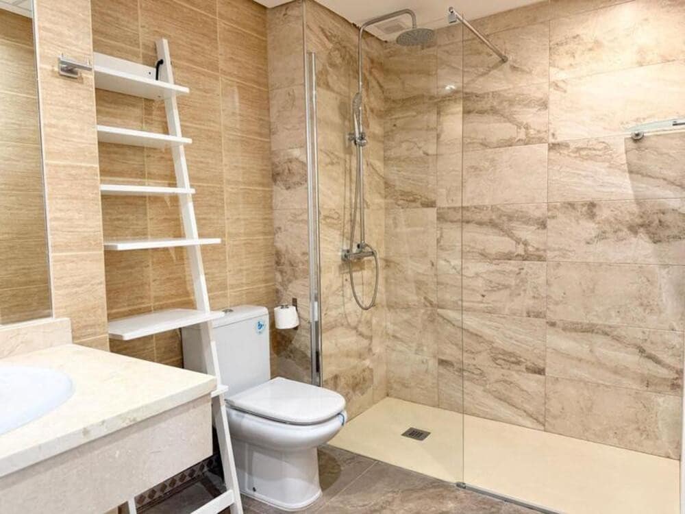 3 bedroom Apartment for rent in Nueva Andalucia with pool garage - € 2,500 (Ref: 9939286)