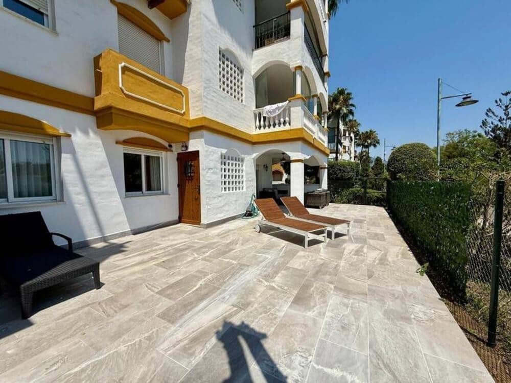 3 bedroom Apartment for rent in Nueva Andalucia with pool garage - € 2,500 (Ref: 9939286)