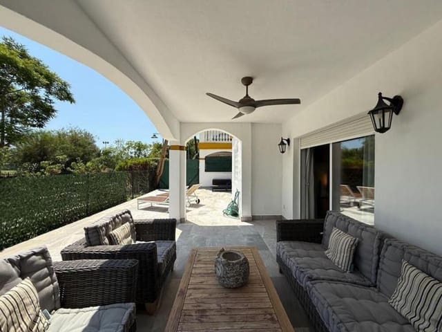 3 quarto Apartamento para arrendar em Nueva Andalucía Centro, Marbella com piscina garagem - 2 500 € (Ref: 9939286)