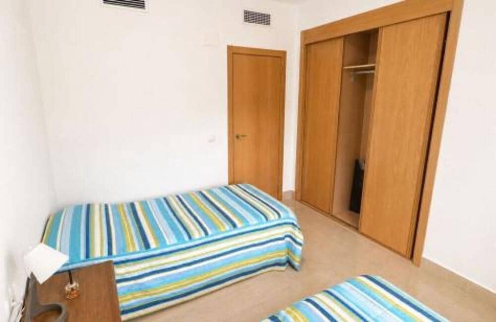 2 bedroom Apartment for rent in Marbella with pool garage - € 1,750 (Ref: 9939287)