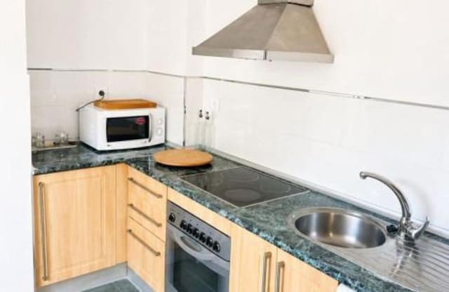 2 bedroom Apartment for rent in El Rosario, Marbella with pool garage - € 1,750 (Ref: 9939287)