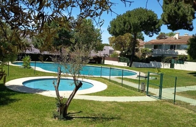 2 bedroom Apartment for rent in El Rosario, Marbella with pool garage - € 1,750 (Ref: 9939287)