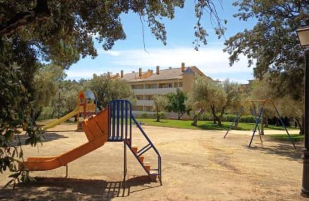 2 bedroom Apartment for rent in Marbella with pool garage - € 1,750 (Ref: 9939287)