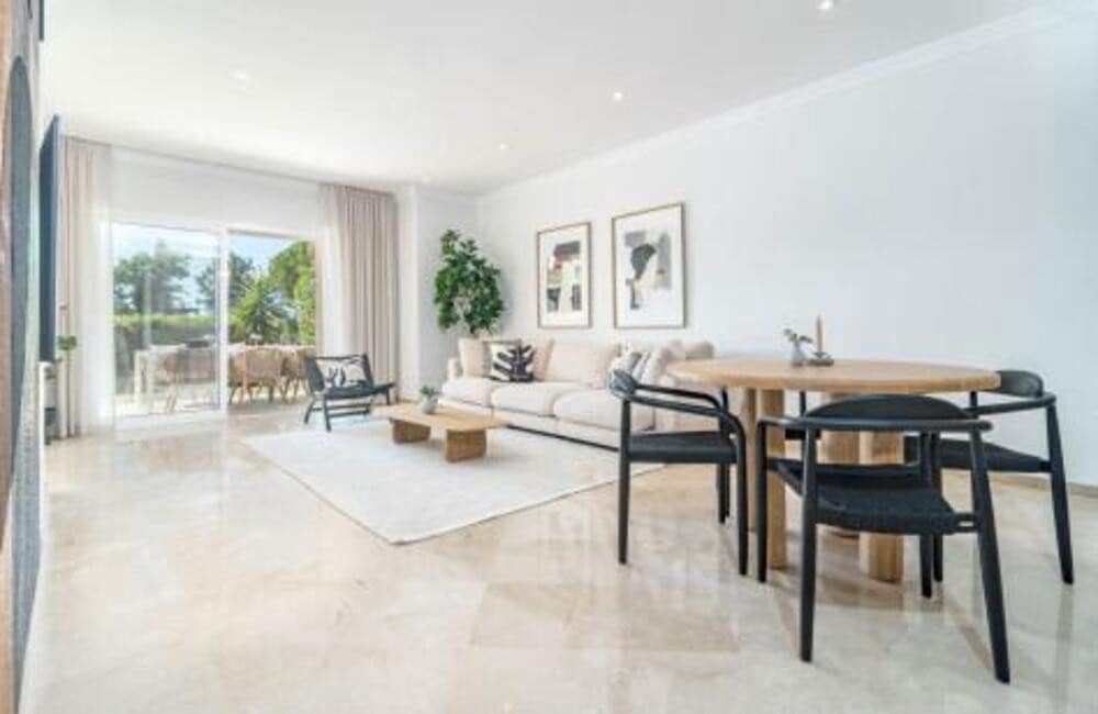 3 bedroom Apartment for rent in Nueva Andalucia with pool garage - € 3,800 (Ref: 9941656)
