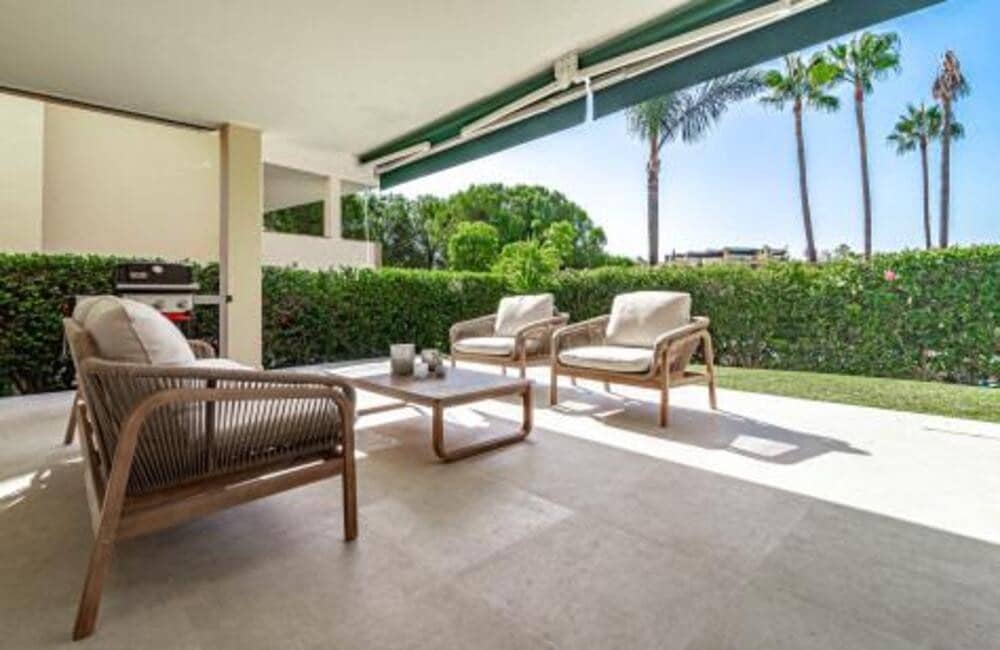 3 bedroom Apartment for rent in Nueva Andalucia with pool garage - € 3,800 (Ref: 9941656)