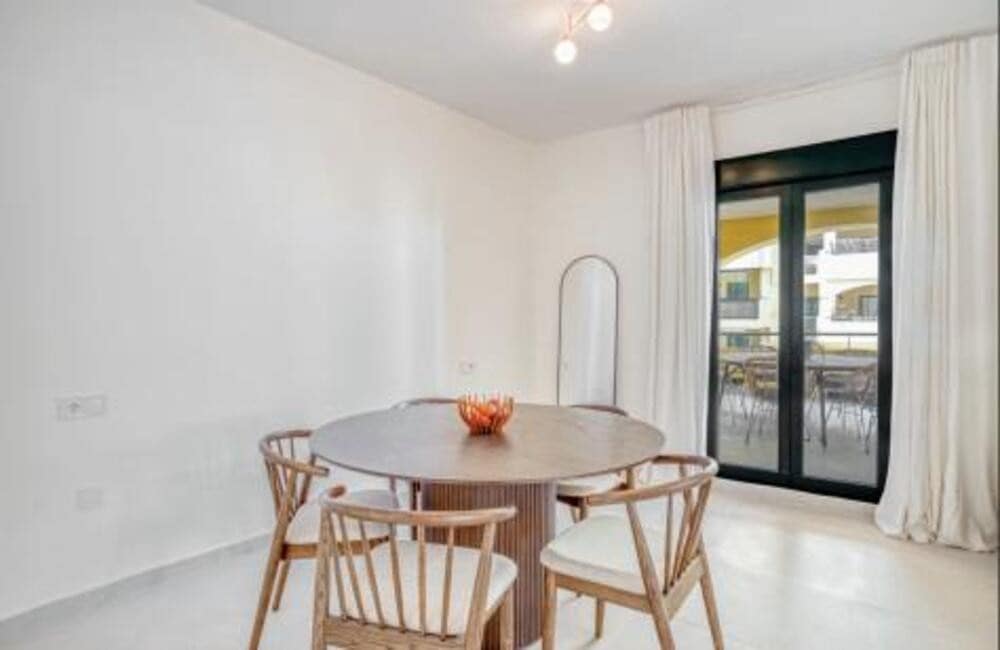 4 bedroom Apartment for rent in San Pedro de Alcantara with pool garage - € 3,500 (Ref: 9941657)