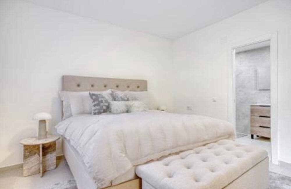 4 bedroom Apartment for rent in San Pedro de Alcantara with pool garage - € 3,500 (Ref: 9941657)