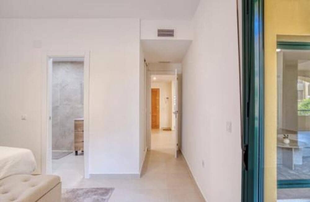 4 bedroom Apartment for rent in San Pedro de Alcantara with pool garage - € 3,500 (Ref: 9941657)