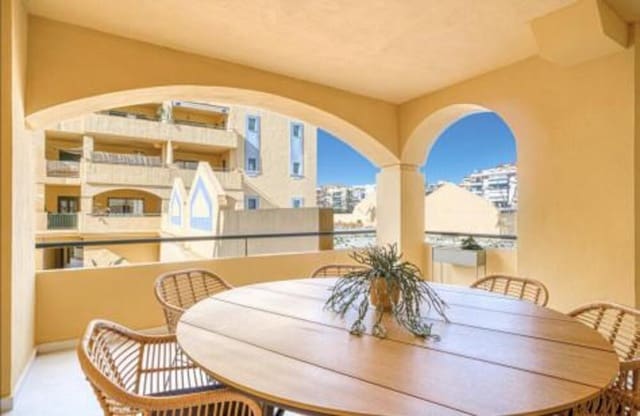 4 quarto Apartamento para arrendar em Nueva Alcántara, Marbella com piscina garagem - 3 500 € (Ref: 9941657)
