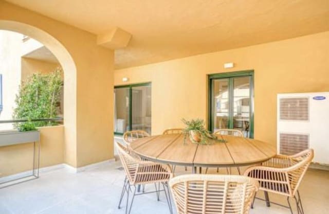 4 quarto Apartamento para arrendar em Nueva Alcántara, Marbella com piscina garagem - 3 500 € (Ref: 9941657)