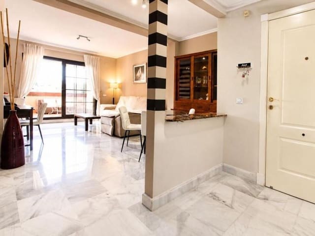 2 quarto Apartamento para arrendar em Atalaya-Isdabe, Estepona com piscina garagem - 2 400 € (Ref: 9941658)