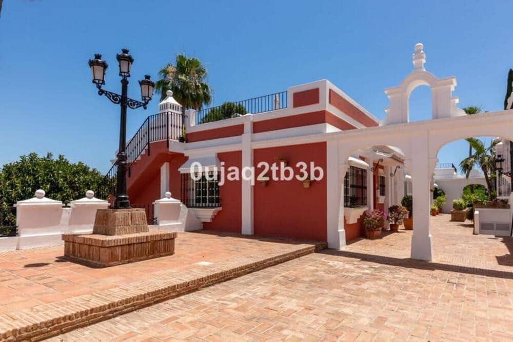 3 soverom Hus til salgs i Marbella med svømmebasseng garasje - € 750 000 (Ref: 9945023)
