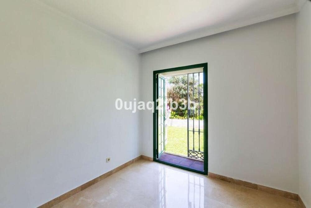 3 sovrum Hus att hyra i Marbella med pool garage - 3 500 € (Ref: 9945024)