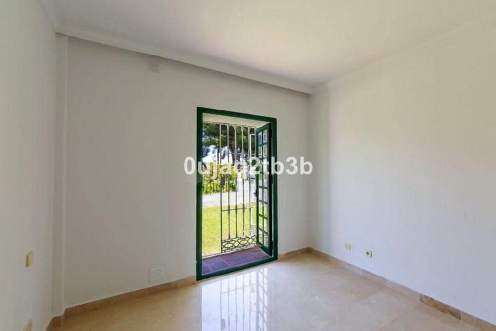3 sovrum Hus att hyra i Marbella med pool garage - 3 500 € (Ref: 9945024)