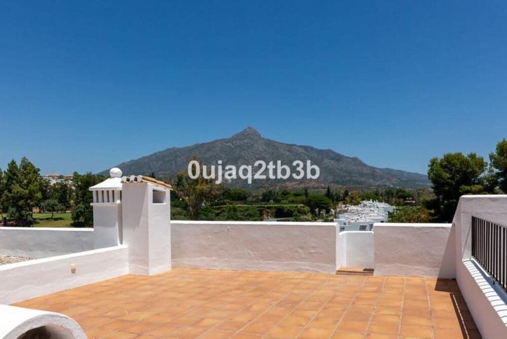 3 sovrum Hus att hyra i Marbella med pool garage - 3 500 € (Ref: 9945024)