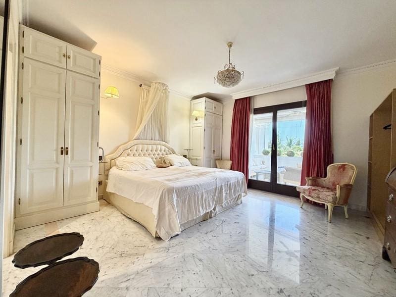 2 sypialnia Apartament do wynajęcia w Marbella z basenem garażem - 4 000 € (Ref: 9945025)