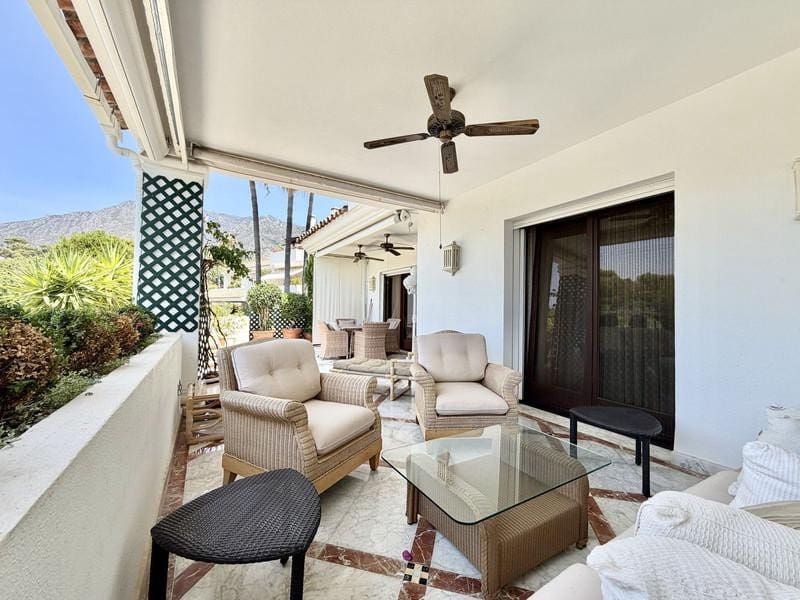 2 sypialnia Apartament do wynajęcia w Marbella z basenem garażem - 4 000 € (Ref: 9945025)
