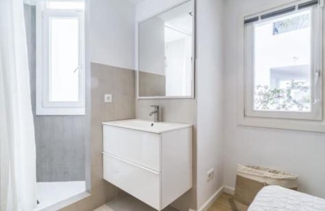 2 sypialnia Apartament na sprzedaż w Puerto Banus, Marbella - 699 000 € (Ref: 9945026)