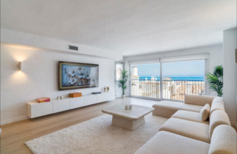 2 quarto Apartamento para arrendar em Puerto Banus - 5 000 € (Ref: 9945027)