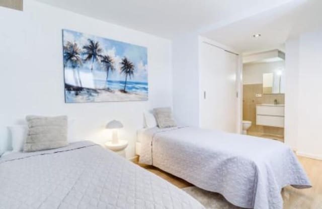 2 quarto Apartamento para arrendar em Puerto Banus, Marbella - 5 000 € (Ref: 9945027)