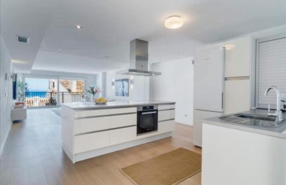2 quarto Apartamento para arrendar em Puerto Banus - 5 000 € (Ref: 9945027)