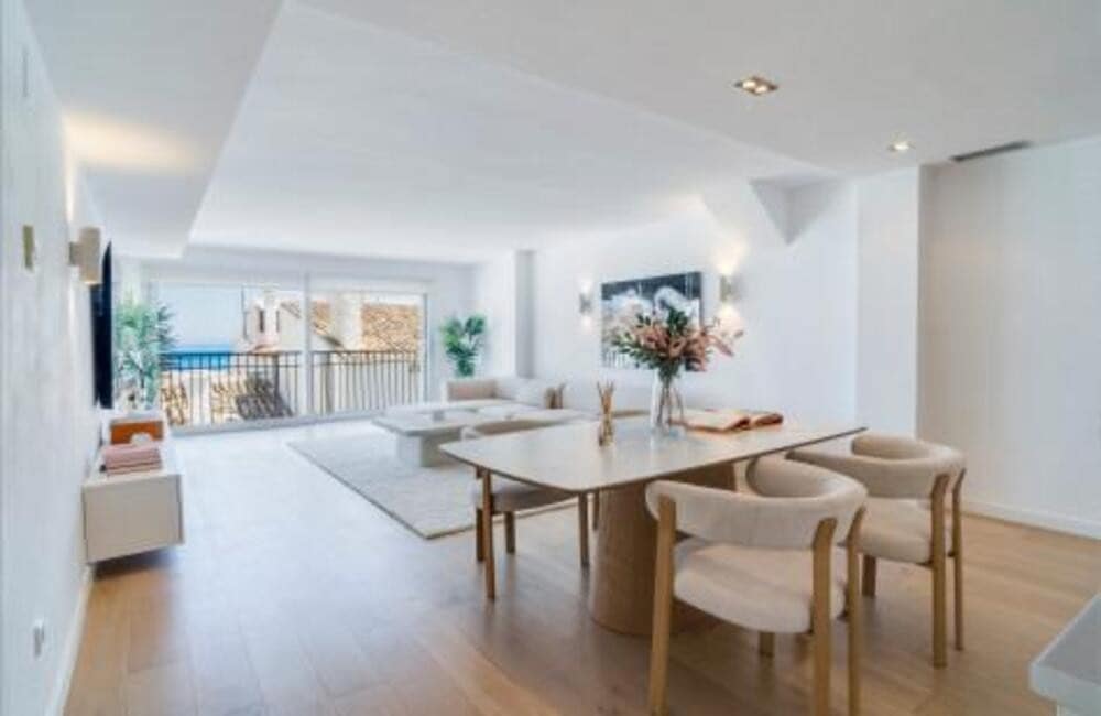 2 quarto Apartamento para arrendar em Puerto Banus - 5 000 € (Ref: 9945027)