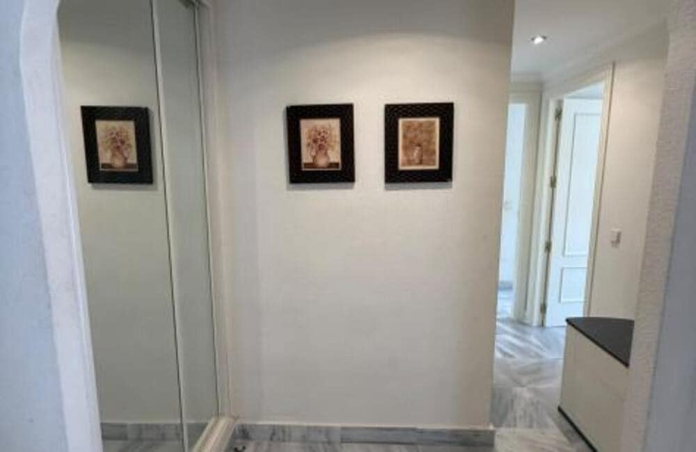 2 soveværelse Lejlighed til salg i Marbella med swimmingpool garage - € 380.000 (Ref: 9945028)