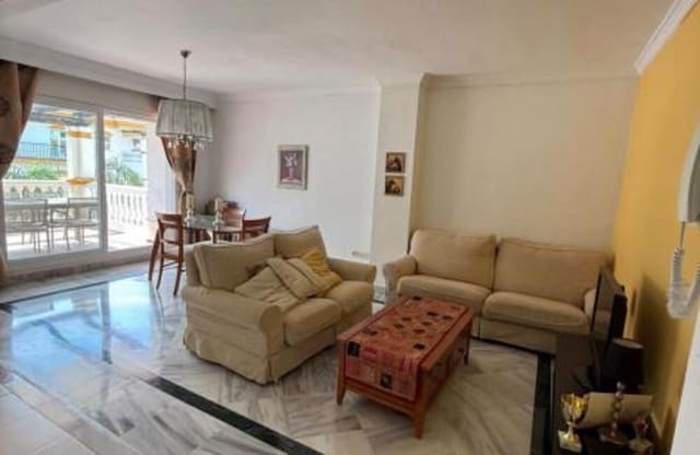 2 soveværelse Lejlighed til salg i La Dama de Noche - La Alzambra, Marbella med swimmingpool garage - € 380.000 (Ref: 9945028)
