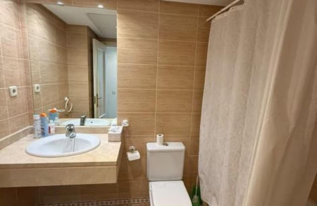 2 soveværelse Lejlighed til salg i La Dama de Noche - La Alzambra, Marbella med swimmingpool garage - € 380.000 (Ref: 9945028)