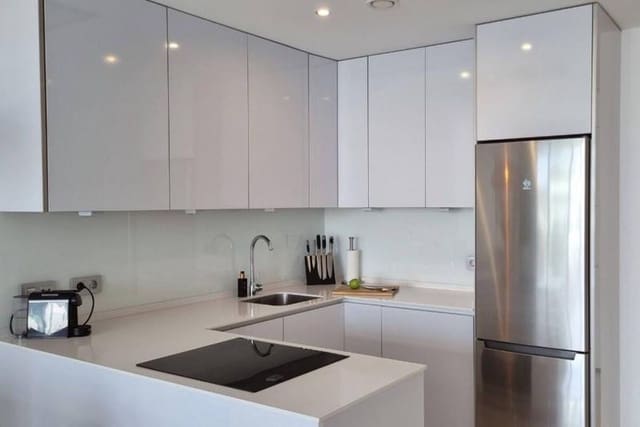 2 soverom Penthouse til leie i Bel-Air, Estepona med svømmebasseng garasje - € 2 800 (Ref: 9950909)