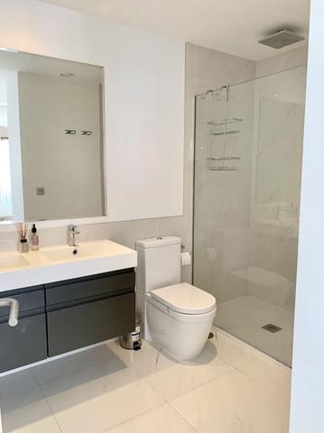 2 soverom Penthouse til leie i Bel-Air, Estepona med svømmebasseng garasje - € 2 800 (Ref: 9950909)