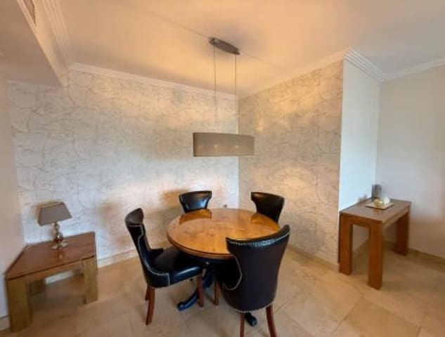 2 Zimmer Apartment zu vermieten in Los Flamingos, Benahavís mit Pool Garage - 2.000 € (Ref: 9950911)