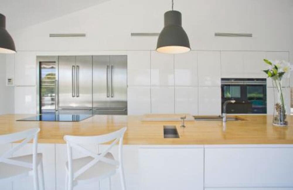 6 bedroom Villa for rent in Marbella with pool garage - € 15,000 (Ref: 9956703)