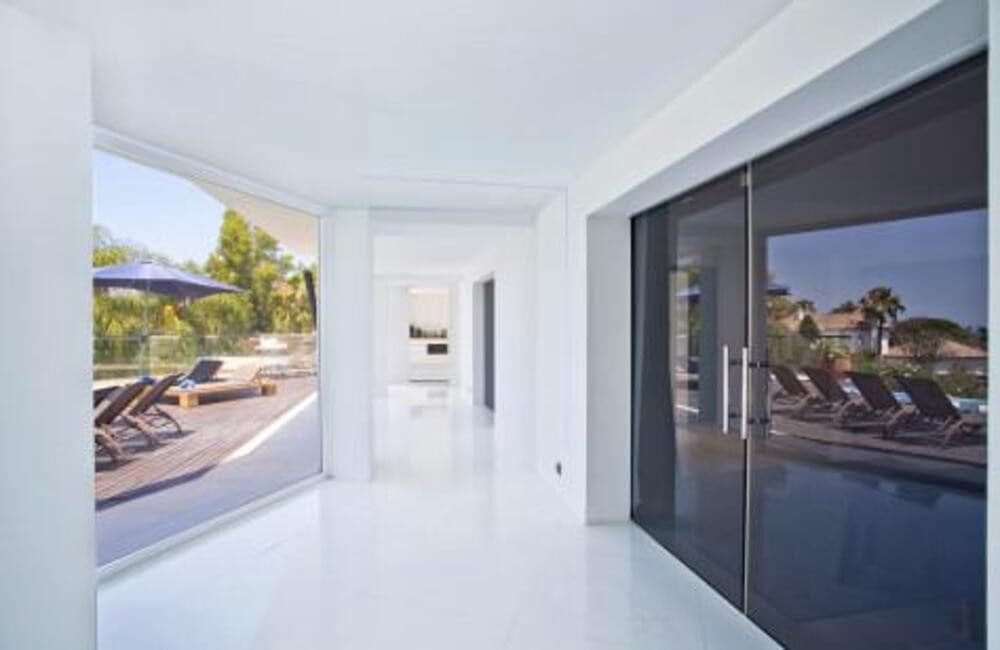 6 bedroom Villa for rent in Marbella with pool garage - € 15,000 (Ref: 9956703)